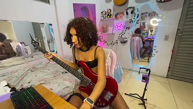 Jade Munich online show from June 30, 2026, 2:55 am