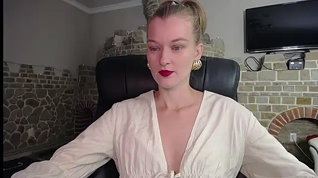 MysticVenus  online show from September 24, 2025, 6:42 am