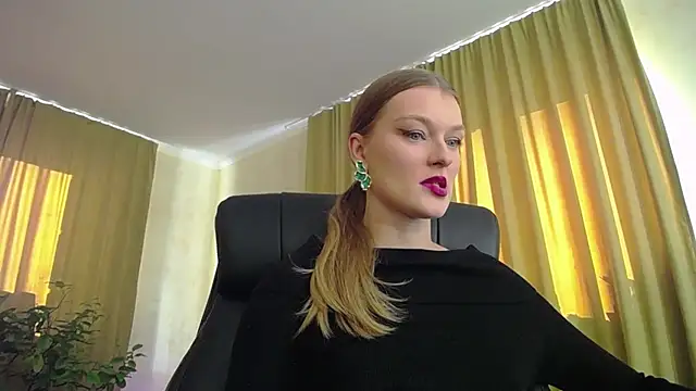 MysticVenus  online show from October 20, 2025, 1:44 pm