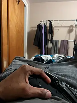 Jariushot3 online show from April 18, 2026, 12:13 am