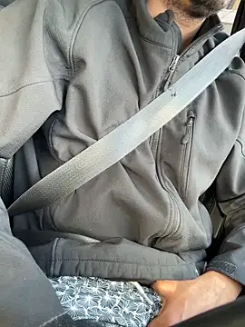 Jariushot3 online show from February 13, 2026, 8:42 pm