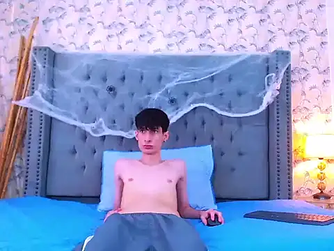 Luke Carter online show from October 28, 2025, 1:10 pm