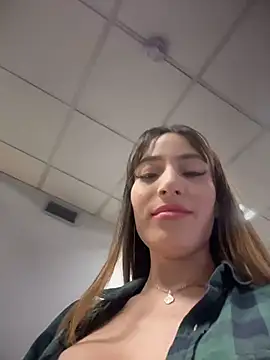 SweetieSinXXX online show from June 24, 2026, 9:23 pm