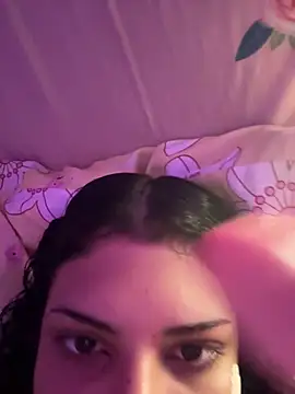 luluzinhax online show from April 3, 2026, 4:19 am