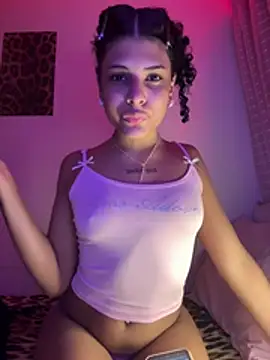 Snapshot of luluzinhax chatting on July 10, 2026, 3:17 am luluzinhax online show from July 10, 2026, 3:17 am