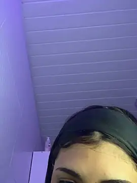 luluzinhax online show from September 28, 2025, 3:02 am