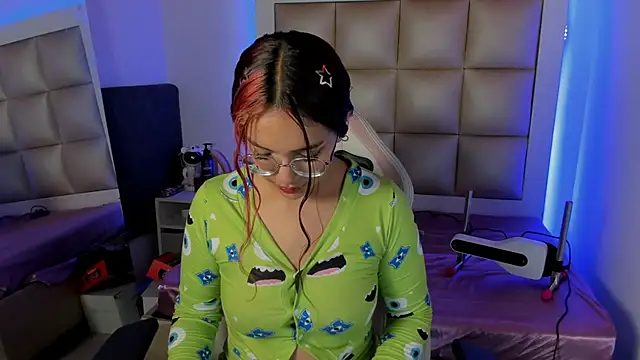 Snapshot of Valkiria_js chatting on November 19, 2025, 12:16 pm Valkiria js online show from November 19, 2025, 12:16 pm