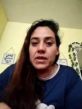 Snapshot of denissebombon chatting on February 2, 2026, 3:55 pm denissebombon online show from February 2, 2026, 3:55 pm