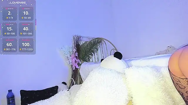 Snapshot of BettyKristal chatting on October 17, 2025, 3:25 pm BettyKristal online show from October 17, 2025, 3:25 pm