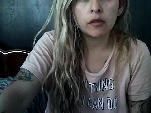 Snapshot of Valery__Rouse_ chatting on October 27, 2025, 4:08 pm Valery Rouse online show from October 27, 2025, 4:08 pm