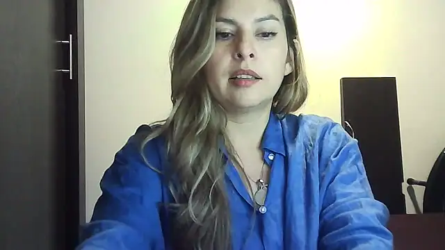 Valery  Rouse  online show from March 26, 2026, 4:00 am