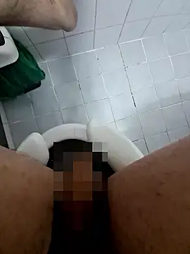 Snapshot of thcn12345 chatting on February 1, 2026, 9:57 pm thcn12345 online show from February 1, 2026, 9:57 pm