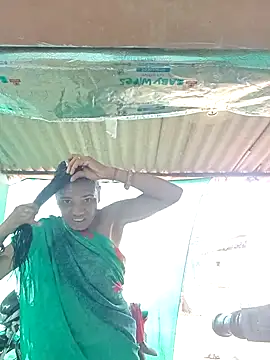 Snapshot of Hot-honi chatting on September 15, 2025, 6:47 am Hot-honi online show from September 15, 2025, 6:47 am