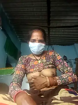 Snapshot of Hot-honi chatting on September 29, 2025, 9:53 pm Hot-honi online show from September 29, 2025, 9:53 pm