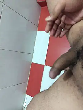 Snapshot of thebigkingg12 chatting on November 10, 2025, 9:47 am thebigkingg12 online show from November 10, 2025, 9:47 am