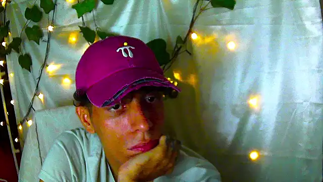 Crxxxsh online show from September 21, 2025, 7:24 am