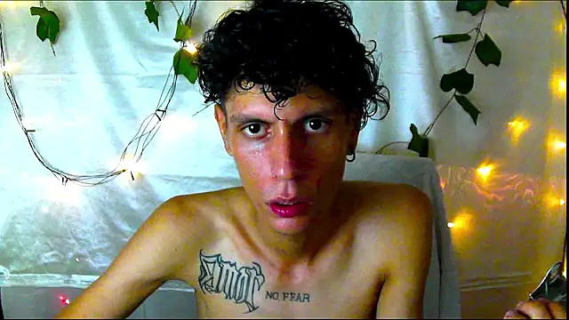 Crxxxsh online show from September 18, 2025, 8:23 pm