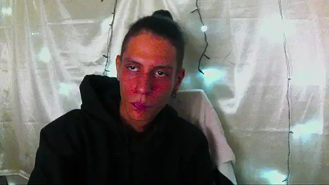 Crxxxsh online show from September 22, 2025, 9:48 am