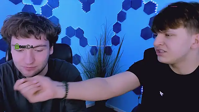 travis wolf  online show from March 6, 2026, 9:48 am