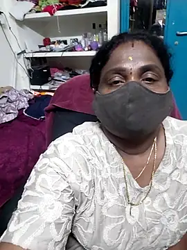 Snapshot of Tamil_Kavitha10 chatting on April 10, 2026, 6:59 pm Tamil Kavitha10 online show from April 10, 2026, 6:59 pm