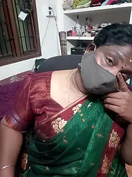 Snapshot of Tamil_Kavitha10 chatting on February 12, 2026, 9:03 pm Tamil Kavitha10 online show from February 12, 2026, 9:03 pm