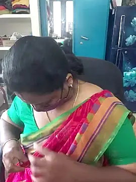 Snapshot of Tamil_Kavitha10 chatting on December 23, 2025, 7:40 am Tamil Kavitha10 online show from December 23, 2025, 7:40 am