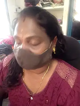 Snapshot of Tamil_Kavitha10 chatting on July 14, 2026, 3:22 am Tamil Kavitha10 online show from July 14, 2026, 3:22 am