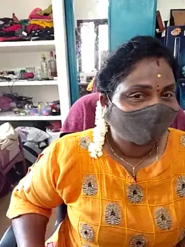 Snapshot of Tamil_Kavitha10 chatting on March 18, 2026, 8:06 am Tamil Kavitha10 online show from March 18, 2026, 8:06 am