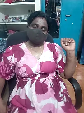 Snapshot of Tamil_Kavitha10 chatting on April 8, 2026, 6:53 pm Tamil Kavitha10 online show from April 8, 2026, 6:53 pm