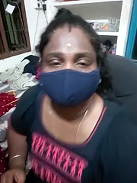 Snapshot of Tamil_Kavitha10 chatting on August 1, 2026, 3:32 pm Tamil Kavitha10 online show from August 1, 2026, 3:32 pm