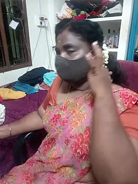 Snapshot of Tamil_Kavitha10 chatting on April 19, 2026, 6:21 pm Tamil Kavitha10 online show from April 19, 2026, 6:21 pm