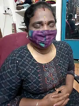 Snapshot of Tamil_Kavitha10 chatting on January 15, 2026, 5:49 pm Tamil Kavitha10 online show from January 15, 2026, 5:49 pm