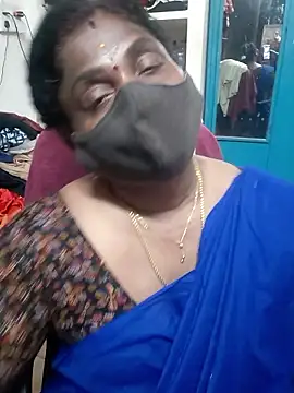 Snapshot of Tamil_Kavitha10 chatting on April 15, 2026, 7:58 pm Tamil Kavitha10 online show from April 15, 2026, 7:58 pm