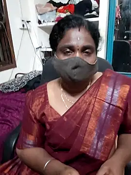 Snapshot of Tamil_Kavitha10 chatting on April 4, 2026, 4:24 pm Tamil Kavitha10 online show from April 4, 2026, 4:24 pm