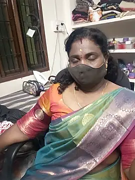Snapshot of Tamil_Kavitha10 chatting on July 15, 2026, 5:09 pm Tamil Kavitha10 online show from July 15, 2026, 5:09 pm