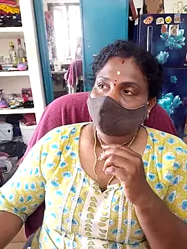 Snapshot of Tamil_Kavitha10 chatting on March 22, 2026, 7:54 am Tamil Kavitha10 online show from March 22, 2026, 7:54 am