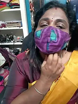 Snapshot of Tamil_Kavitha10 chatting on December 20, 2025, 9:39 pm Tamil Kavitha10 online show from December 20, 2025, 9:39 pm