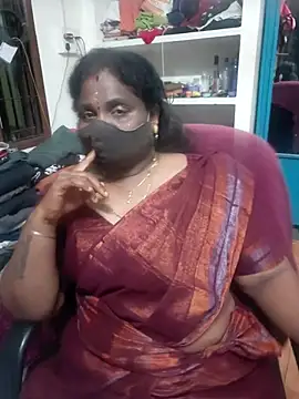 Snapshot of Tamil_Kavitha10 chatting on April 18, 2026, 7:18 pm Tamil Kavitha10 online show from April 18, 2026, 7:18 pm