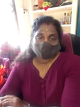 Snapshot of Tamil_Kavitha10 chatting on April 17, 2026, 9:45 am Tamil Kavitha10 online show from April 17, 2026, 9:45 am