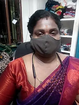 Snapshot of Tamil_Kavitha10 chatting on June 12, 2026, 8:17 pm Tamil Kavitha10 online show from June 12, 2026, 8:17 pm