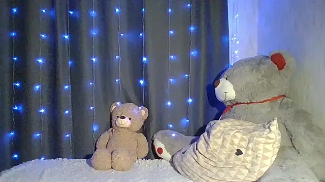 Snapshot of Nancy_Luna chatting on October 21, 2025, 5:45 pm Nancy Luna online show from October 21, 2025, 5:45 pm