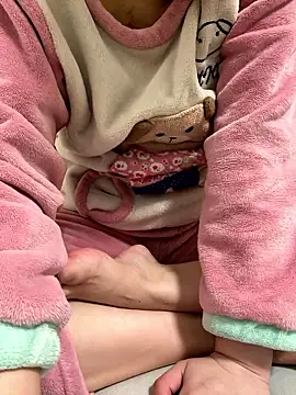 Snapshot of Winnie-1016 chatting on January 19, 2026, 10:41 am Winnie-1016 online show from January 19, 2026, 10:41 am