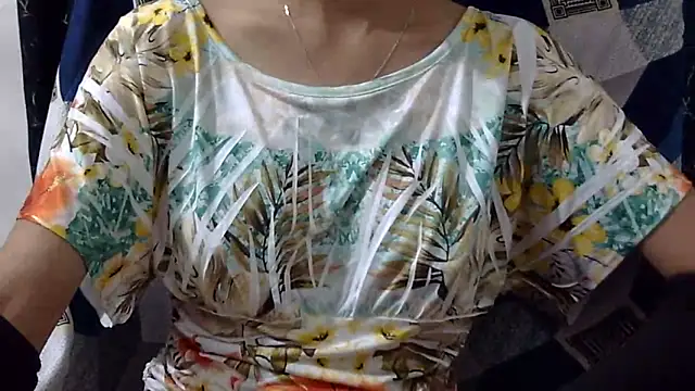 Riva arora01 online show from May 31, 2026, 12:55 pm
