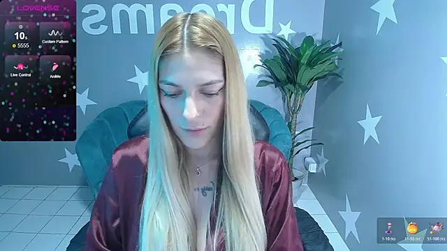 Snapshot of Candy_kush_t chatting on October 17, 2025, 8:54 pm Candy kush t online show from October 17, 2025, 8:54 pm