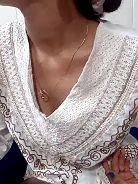 Snapshot of siya_rani67 chatting on October 6, 2025, 6:14 am siya rani67 online show from October 6, 2025, 6:14 am