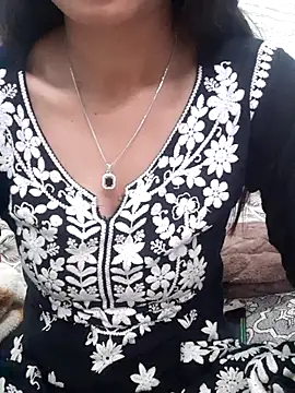 Snapshot of siya_rani67 chatting on December 4, 2025, 8:57 am siya rani67 online show from December 4, 2025, 8:57 am