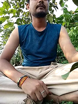 7incpink online show from October 19, 2025, 9:45 am