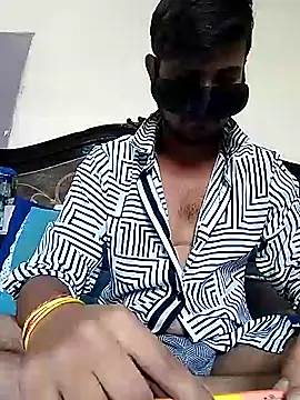 7incpink online show from October 7, 2025, 5:41 am