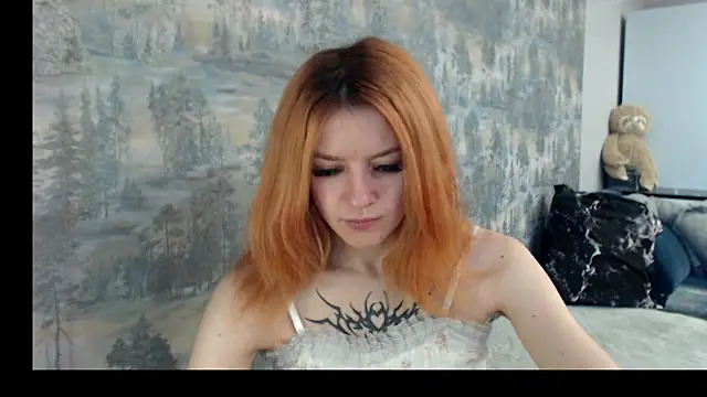   Elina   online show from October 7, 2025, 7:31 am