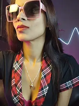 Snapshot of royeoy22 chatting on April 15, 2026, 4:18 am royeoy22 online show from April 15, 2026, 4:18 am